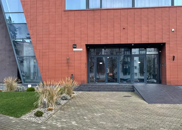 Sky-scraper Apartment *