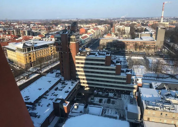 Sky-scraper Apartment *